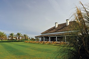 Costa_Ballena_clubhouse_front