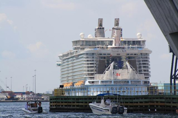 El Puerto de Málaga muestra su oferta a las compañías de crucero norteamericanas