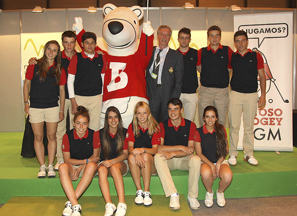 La Federación de Golf de Madrid presenta su mascota, el “Oso Bogey”