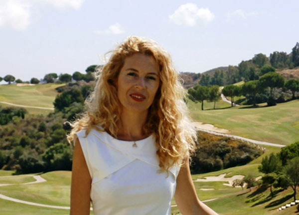 Noemí Román, directora comercial de La Cala Resort, ponente en la Mesa Redonda