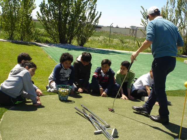 El golf: una experiencia única y positiva para niños en riesgo de exclusión