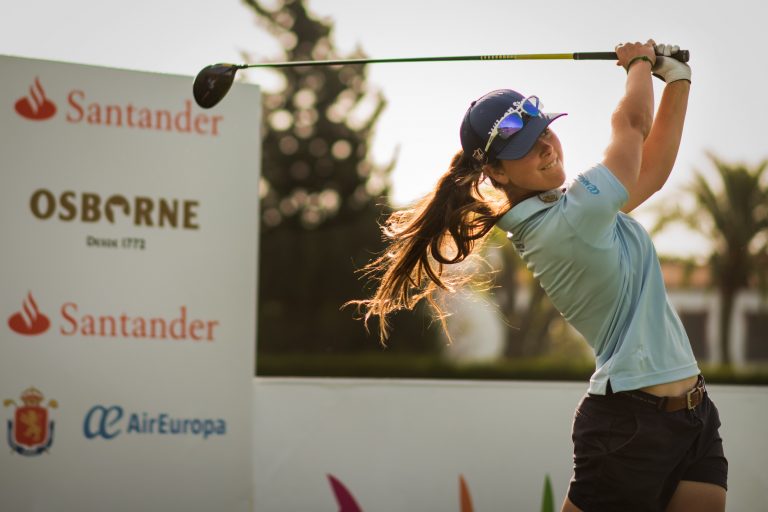 Nuria Iturrios, favorita en la segunda prueba del Santander Tour en Zaudín Golf
