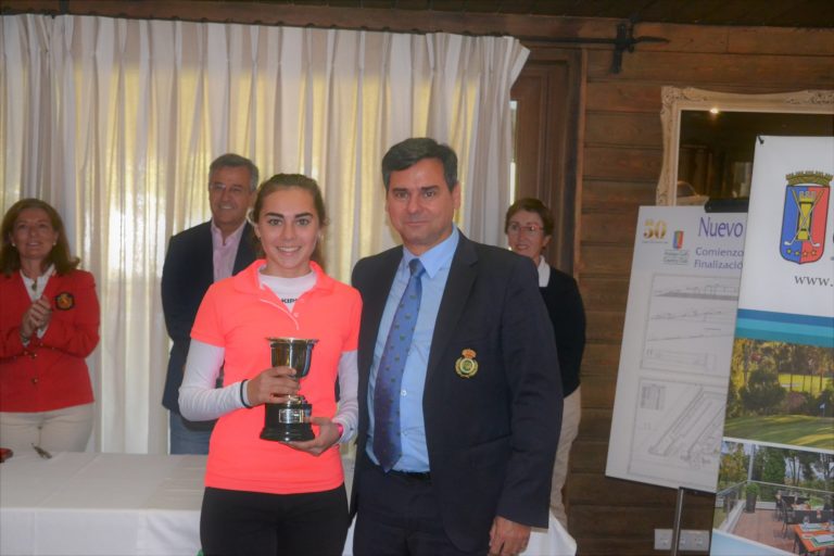 Laura Pasalodos se hace con la Copa Andalucía Femenina en Atalaya Golf