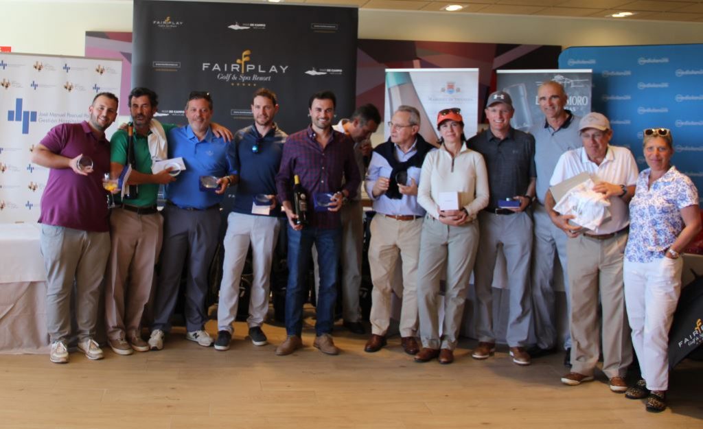 Premiados en el torneo José Manuels Pascual Pascual, jugado en el campo de Fairplay Golf (Cádiz)