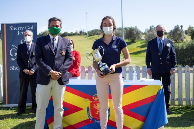 Andrea Revuelta la nueva campeona de golf España Sub 18