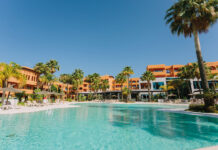 Descubre la experiencia del Hotel Oh Nice Caledonia pool OhnoceCaledonia_