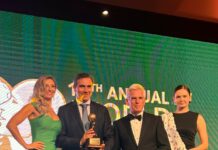 La Hacienda Links Golf Resort wins ‘Best Halfway House’ honour at World Golf Awards Javier Jimenez-Casquet (second from left) received the World Golf Awards trophy