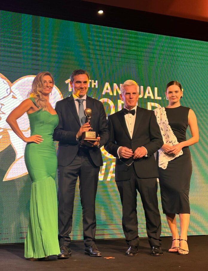 Javier Jimenez-Casquet (second from left) received the World Golf Awards trophy