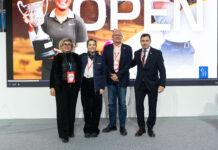 La Sella Open consolida su éxito tras un año histórico con la presentación de su edición 2026 en FITUR Amor López, presidenta de AEHTMA, Mara Bañó, directora de Comunicación; Vicent Grimalt, alcalde de Dénia; y Carlos García, director de La Sella Golf.